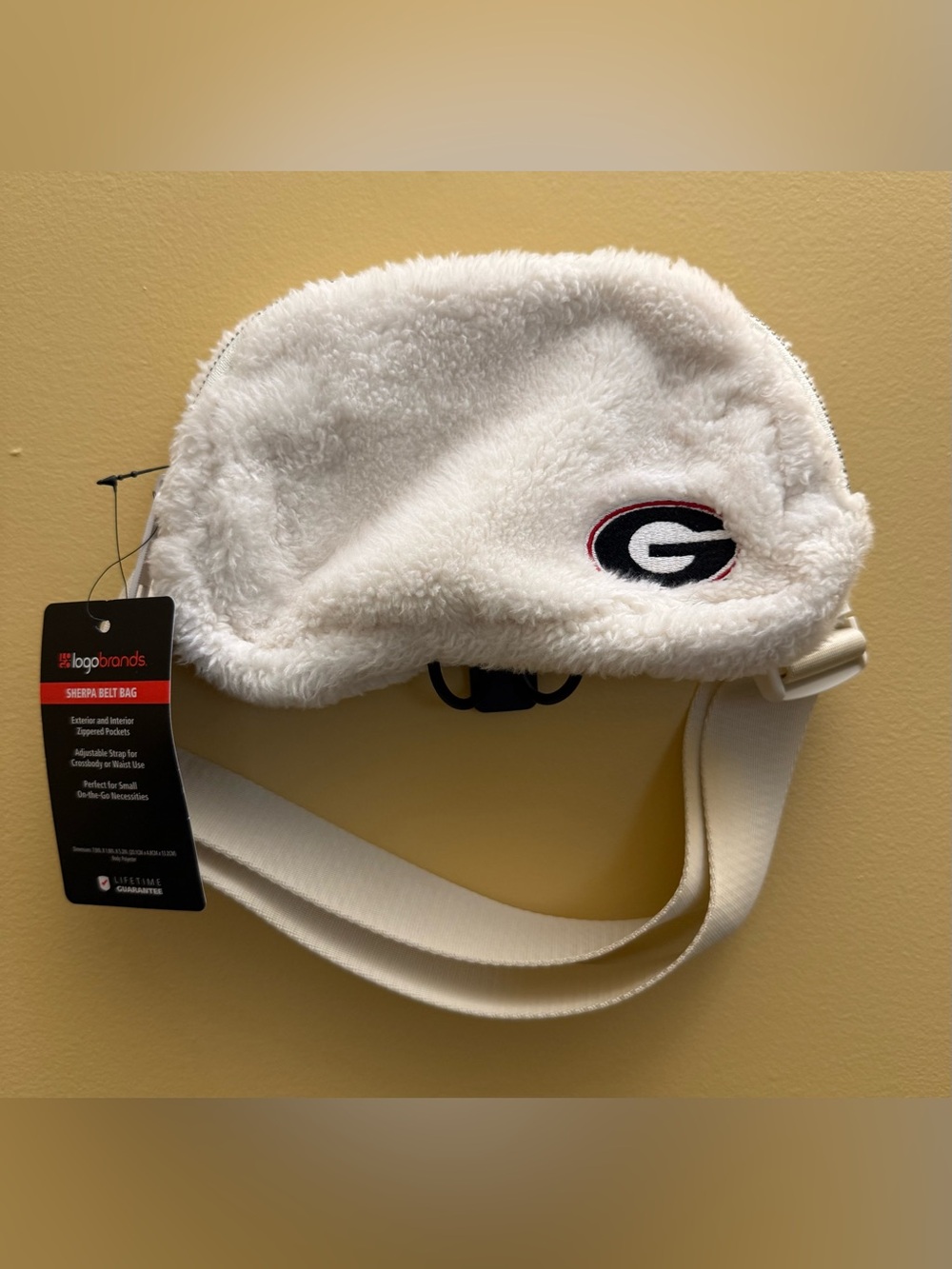 LogoBrands  University of Georgia White Sherpa Belt Bag waist or crossbody.  NWT